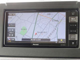 【ナビ】メモリーナビ(AVIC-RWS901Ⅱ)付きです。目的地を設定すれば初めての場所でも簡単に行くことができます。もちろん音楽だって聴けちゃいます♪