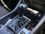 オートホールド機能付き電動Pブレーキ。渋滞時などの足の疲れを軽減します。