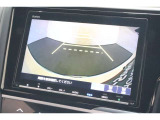 バックカメラが装備されており、後方の安全確認はもちろんのこと狭い場所での駐車や雨の日・夜間など視界の悪いコンディションでのストレスの軽減にもなります!