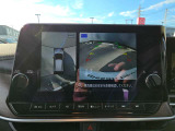 純正ナビゲーションになりマップ機能はもちろん、音楽もBluetooth接続で楽しいドライブができます。