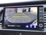 3ビュー切り替えやガイド線表示のバックカメラで、バックでの車庫入れも安心です。