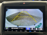【バックモニター】後ろのカメラの映像をモニターに映し出すことができます!後方の見えない死角や、障害物との距離感をしっかり確認することができます!駐車が苦手な方におすすめです。