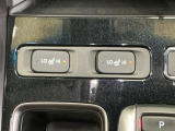 運転席/助手席シートヒーターで寒い日もすぐに温かくなり快適に過ごせます。2段階の温度調整が可能です