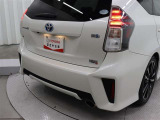LEDテール&ストップランプ(G's専用ブラックエクステンション加飾)、G's専用エンブレム(フェンダー・バックドア)が装着されています。