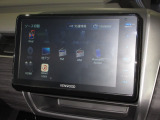 ナビゲーションはケンウッド8インチメモリーナビ(HDV-S810F)を装着しております。AM、FM、CD、DVD再生、Bluetooth、音楽録音再生、フルセグTVがご使用いただけます。