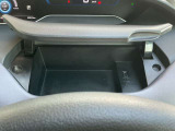 運転席前にUSBポートあります。