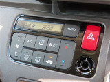 オートエアコンで車内はいつでも快適です♪