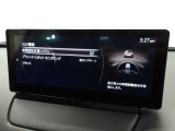 車線逸脱警報システムは、自車が車線から逸脱する可能性があることを知らせるシステムです。自車が車線から逸脱する可能性があると、警報と画面表示で運転者に危険を知らせます。