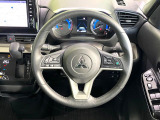 【純正革巻きステアリング】上質な革を使用することで、手にしっかり馴染みとても運転しやすいハンドルです♪