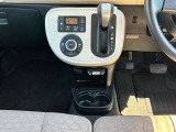 オートエアコン装備でいつでも車内は快適温度です(*^^*)