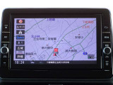 【ナビ】メモリーナビ(MM321D-L)付きです。目的地を設定すれば初めての場所でも簡単に行くことができます。もちろん音楽だって聴けちゃいます♪