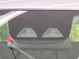 【スマートアシスト】走行中に前方の車両等を認識し、衝突しそうな時は警報とブレーキで衝突回避と被害軽減をアシスト。より安全にドライブをお楽しみいただけます。