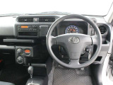 運転席廻りです。