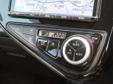 オートエアコンで車内はいつでも快適です♪