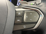 【アダプティブハイビーム】遠くまで明るく照らすハイビームを先行車や対向車に照射しない様、自動で調整!毎回手動で切り替える必要がなく、夜間走行時のストレスも軽減。安全性向上にも寄与します。