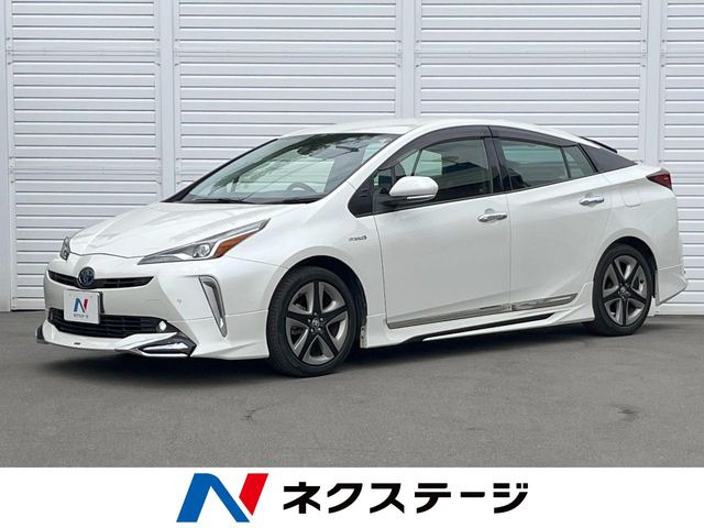 トヨタ プリウス 