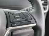 《クルーズコントロール》高速道路でアクセル操作なしでも車が自動でスピードを保ってくれる機能です。操作さえ覚えてしまえば、長距離の高速は楽々走れます!