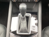 アクセルペダルを踏み込む量や速さに応じて変速パターンをし、人馬一体の運転感覚を発揮してくれる6速オートマ!