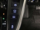 電動パーキングブレーキを搭載。スイッチ操作でパーキングブレーキを作動・解除することが可能ですので、操作の力が不要ですよ♪