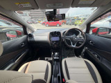 左右に視界が広く、隅々まで見渡すことができるので、とても運転がしやすいです!