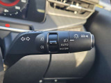 オートハイビームを使えば対向車が来た時に勝手に切り替えてくれます