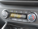 オートエアコンで車内はいつでも快適です♪