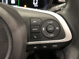 レーダークルーズコントロール(全車速追従機能付)付きです。車速に応じて追従支援してくれるので、ロングドライブも快適です。