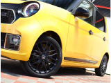 【車屋】として、長く車業界に従事した経験豊富なスタッフが多数在籍しております。