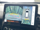 【パノラミックビューモニター】専用のカメラにより、上から見下ろしたような視点で360度クルマの周囲を確認することができます☆死角部分も確認しやすく、狭い場所での切り返しや駐車もスムーズに行えます。