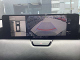 360度ビューモニター 4つのカメラで前後左右、俯瞰映像を表示、ドライバーからは見えない領域の危険認知をサポートするシステム搭載!