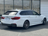 また、BMW正規認定中古車は、エマージェンシーサービスが自動付帯。24時間365日、皆様のカーライフをサポート致します。確かな安心のうえで、「駆けぬける歓び」をご堪能ください。