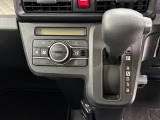 オートエアコンで操作も簡単です♪寒い冬も暑い夏でも車内快適!