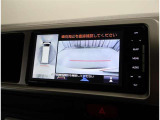 バックガイドモニターで、後方を確認しながら安心して駐車することができます。運転初心者も熟練者も必須の機能ですよ!