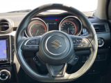 【ステアリングスイッチ】運転中、前方から目線をそらすことなく、オーディオ等の操作が可能な便利機能!安心&快適なドライブを演出してくれます♪