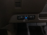 【ETC車載器】カードを挿すだけでゲートをスルー。利用には車両情報を登録する「セットアップ」が別途必要です。