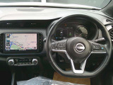 すっきりとした運転席になっています。