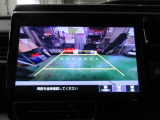 バックカメラの画像です。ガイドラインがスムースな車庫入れをサポートいたします。車庫入れの安心感がアップしますね。