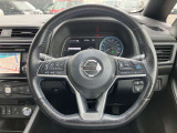 ステアリングスイッチ搭載!ハンドルひとつで手を離さなくても運転中視線をそらさなくても操作が出来て便利です