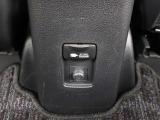 便利なアクセサリーコンセント(AC100V・1500W)が装備されています。ハイブリッドカー特有の大容量の電気エネルギーによりアウトドアシーンや停電などの非常時に便利な機能です。