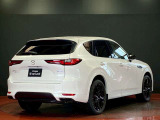 【CX-60】ドライビングエンターテインメントSUV。走ることの感動が感じられるクルマを目指し、五感で感じるクルマとの一体感と、心に響くエンジンサウンドと変速のリズムをつくり込みました。