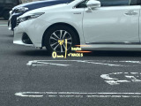 人気のヘッドアップディスプレイ!現在の車速、ナビゲーション・システムによるルート案内の矢印表示、チェック・コントロール、前車接近警告など、さまざまな情報をドライバーの視界内に直接表示いたします!