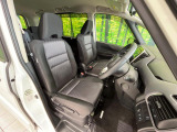 運転席シート廻りは使用感も少なく、良好な状態となっています。丁寧に使われていたことがよくわかりますね。