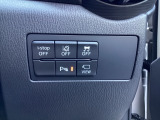 安全装置のスイッチは運転席パネル右下に集約されています。任意で切り替え可能なため状況に合わせてお使いください。