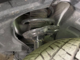 お車を安心してお乗りいただく為には、足回りの定期点検が欠かせません。サービスサポート(有償保証)では無料点検もご提供しており、安心のカーライフをお過ごしいただけるサポート体制が整っています。
