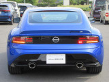 Z32型をイメージした2重リング発光のLEDリヤコンビネーションランプ。