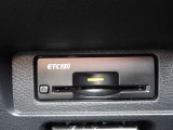 音声案内タイプETC2.0装備☆ビルトインタイプのETCですので、インテリアの邪魔をしません!ETCがあれば、キャッシュレスで料金所をノンストップで通過できます。