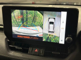 【パノラミックビューモニター】専用のカメラにより、上から見下ろしたような視点で360度クルマの周囲を確認することができます☆死角部分も確認しやすく、狭い場所での切り返しや駐車もスムーズに行えます。