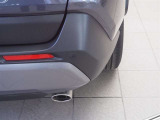 《インテリジェンスクリアランスソナー》駐車時など、低速走行時における衝突を緩和(ブレーキとアクセルを踏み間違えても、自動(被害軽減)ブレーキをかける装置です。