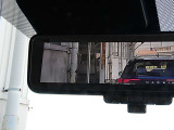 インテリジェントルームミラーです。クリアな後方視界で安全運転をサポートします。