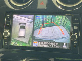【アラウンドビューモニター】専用のカメラにより、上から見下ろしたような視点で360度クルマの周囲を確認することができます☆死角部分も確認しやすく、狭い場所での切り返しや駐車もスムーズに行えます。